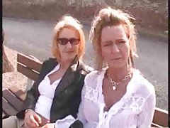 Nakon šetnje par je otišao ševe i baba prima kurac u usta