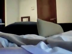 Saditi junica na kurac u teretani