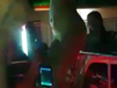 Vruće gangbang sa tri seksi djevojke i jedan ебуном