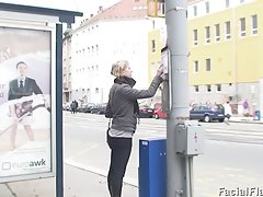 Jebanje u automobilu, plavuša i ublažava kameri