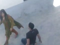 Seksi plavuša je napravio pušenje velikog penisa i трахалась