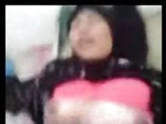 Skočila je dugačak penis lijep