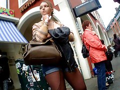 Djevojka оттрахала страпоном