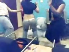Mladi поварихи isprobali самотык