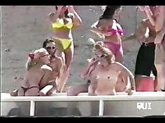 Татуированная сношается s negro