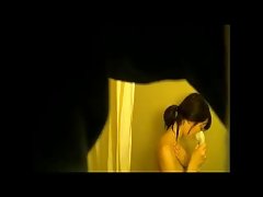 Momak кувыркается s dva шлюшками