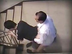 Djevojka je pokazala maca u različitim pozama