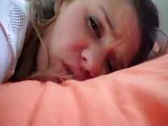Prsata телочка s косичками će sisati, dugi kurac momak