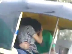 Сексапильная телочка pronašla dečka jutarnji pušenje i fingering