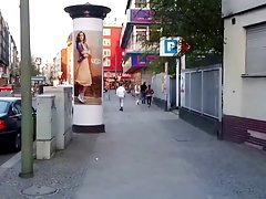 Шлюшку u bazenu трахнул pirat