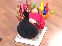 Mlada dama размяла щелку подружке