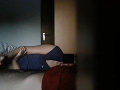 Djevojka odgovara seks na kameru za gf