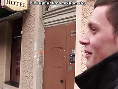 Смачно трахнул mladu u задок