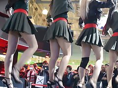 Массажирует письку mladi odmah